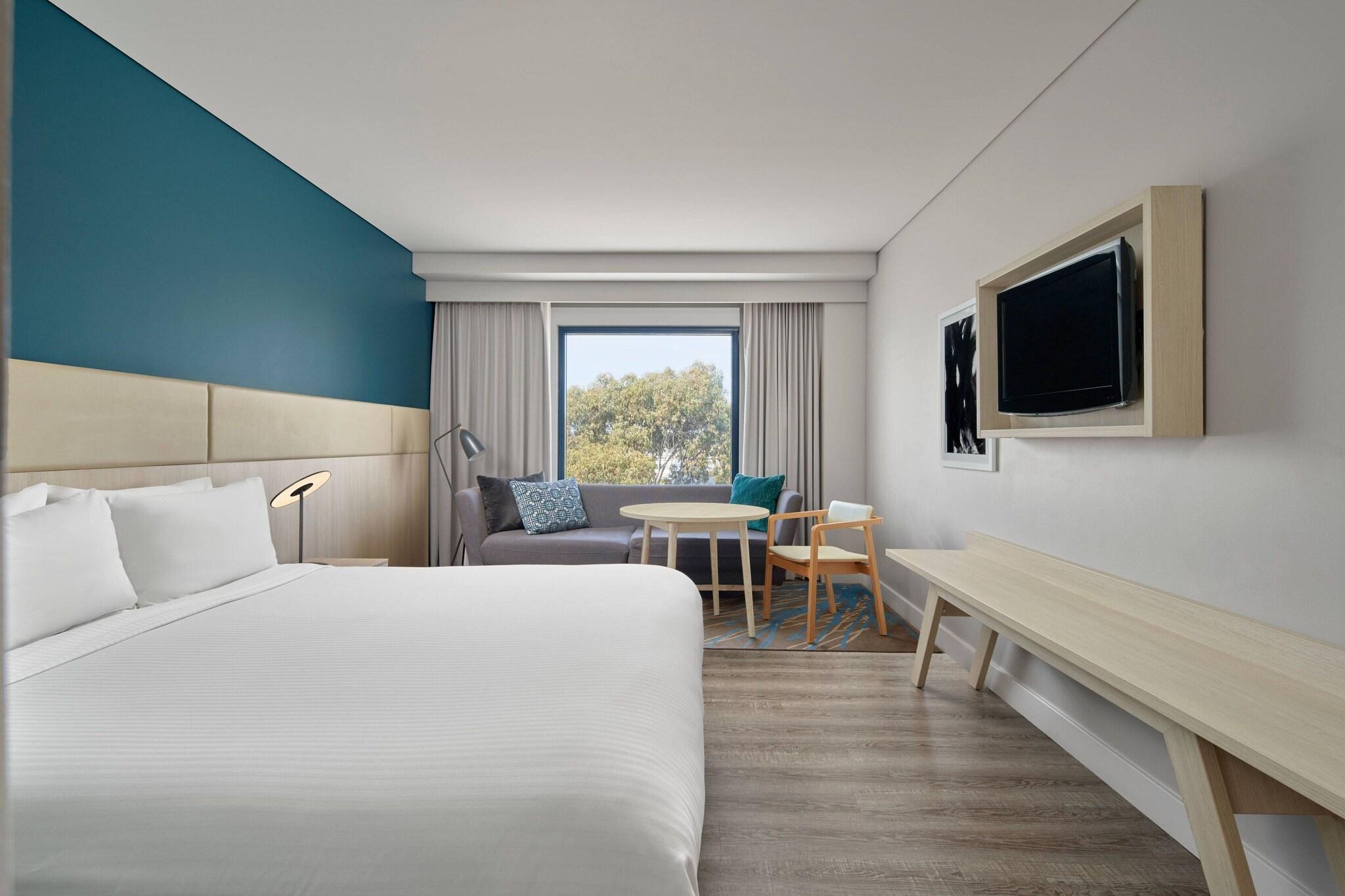Room, King Bed
