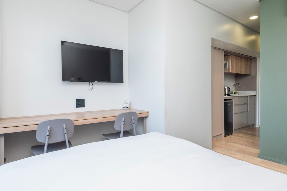Habitat Aparthotel by Totalstay 24/55