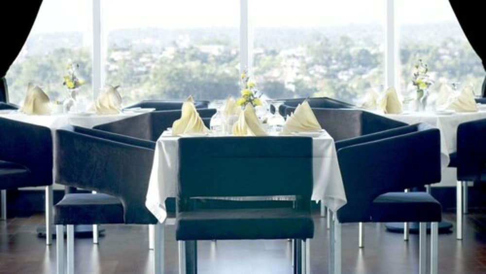 Sintesa Peninsula Hotel 36/40