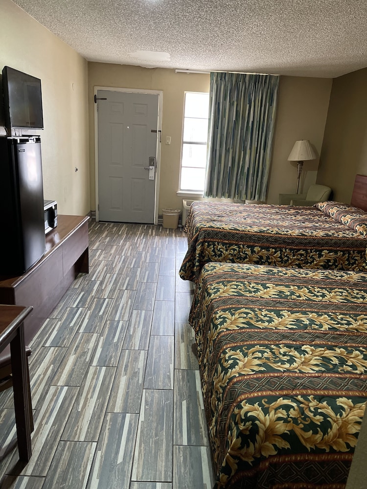 Plaza Inn Big Spring 20/50