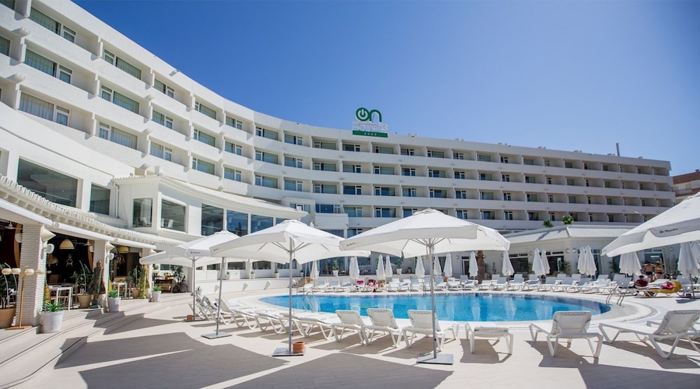 On Hotels Oceanfront Adults Designed 4/50