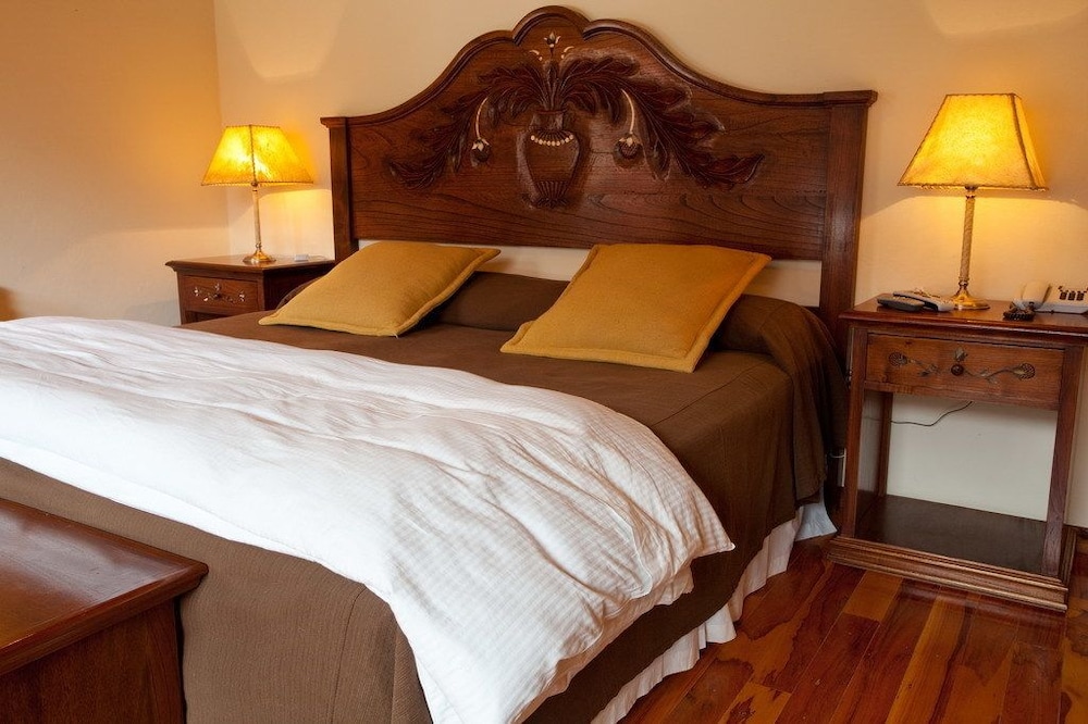 Marques de Tojo Hotel 22/63