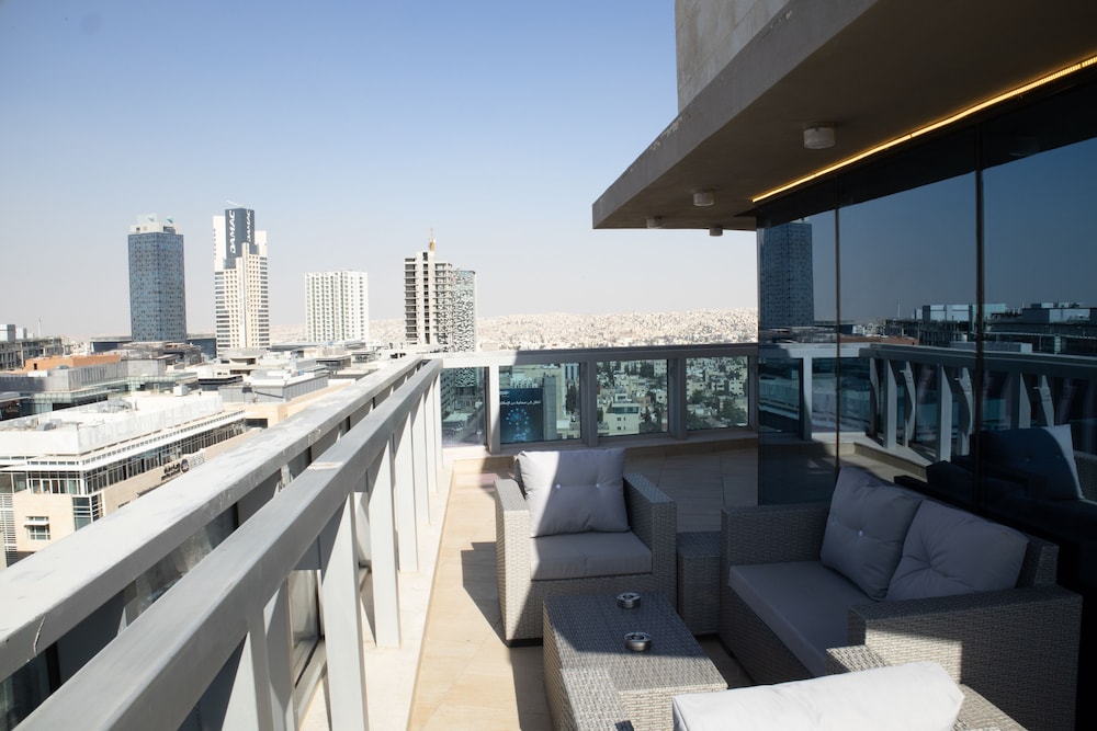 Coral Tower Hotel By Hansa 64/69