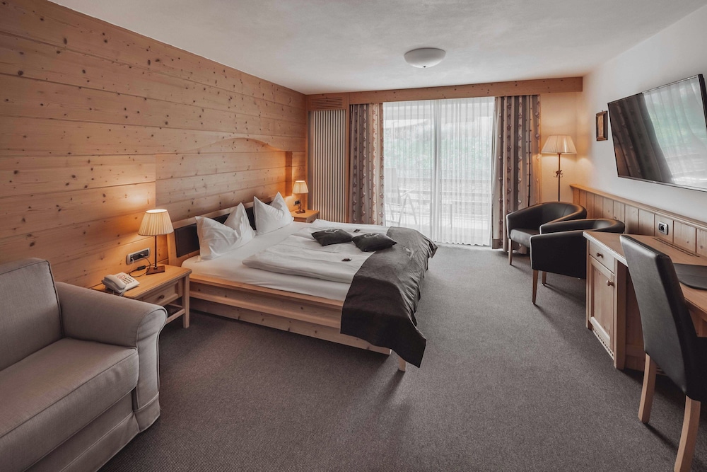 SUPERIOR, DOUBLE BED