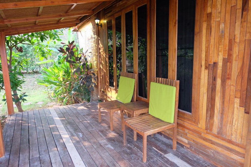 Mai Ngern Mai Thong Resort 7/37