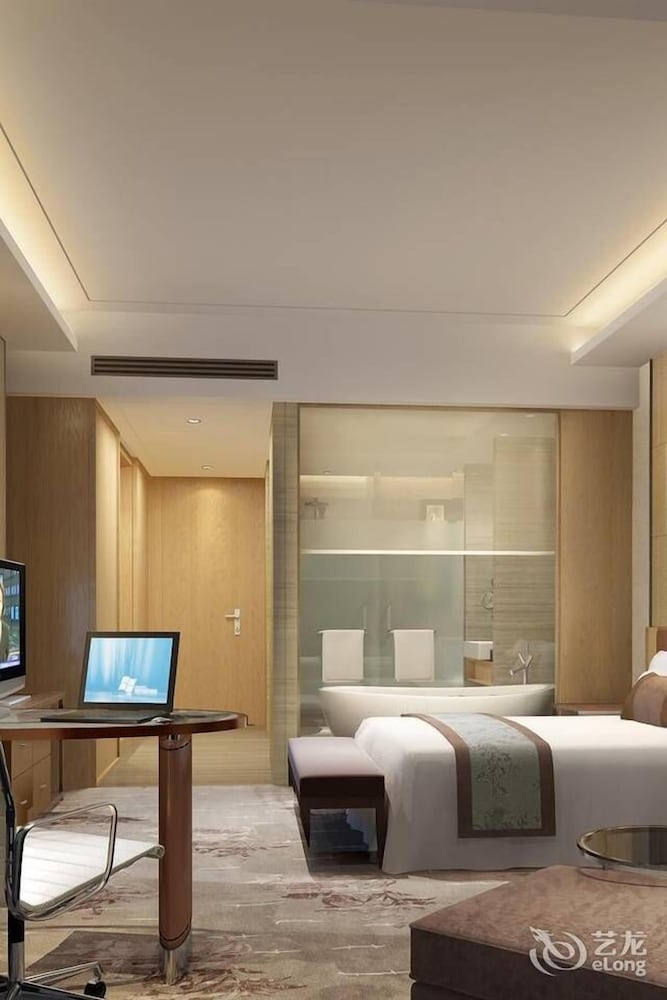 Grand Skylight International Hotel Ganzhou 9/26