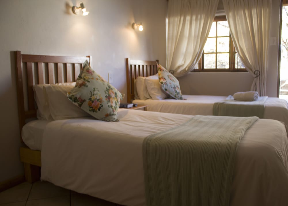 Aan Die Oewer Guest House 16/42