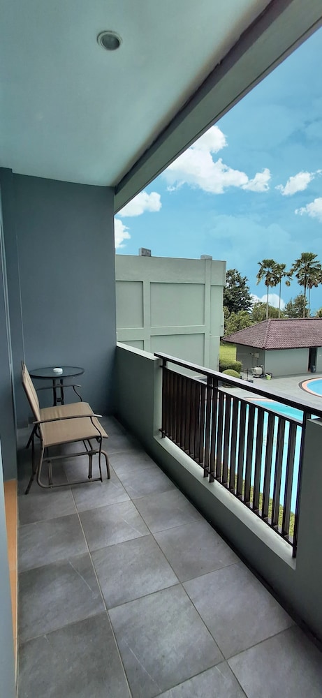 Green Valley Resort 2/35