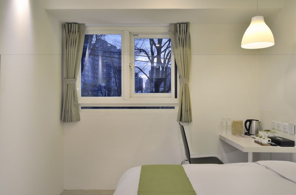 Green Hotel 33/63