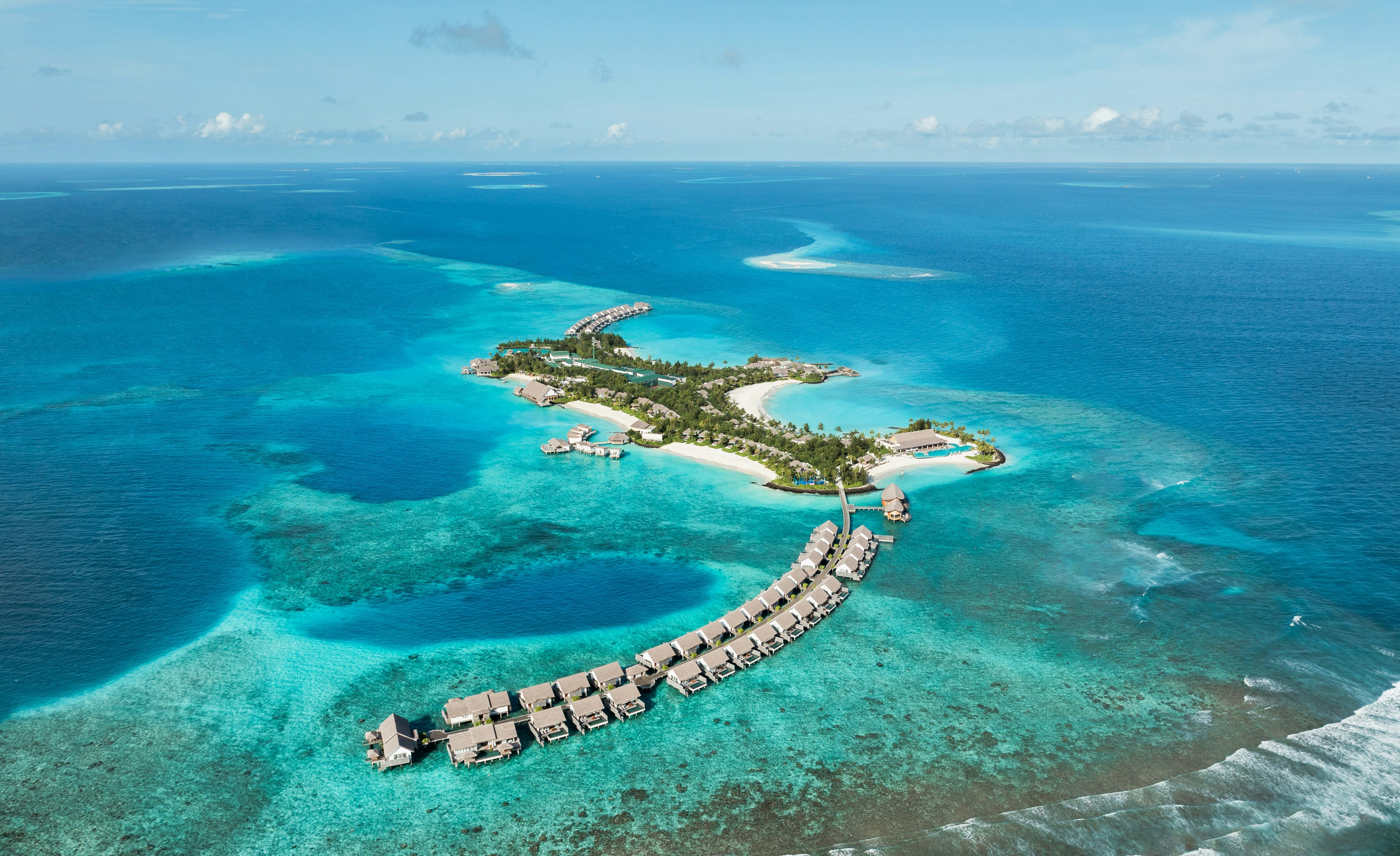 Hilton Maldives Amingiri Resort and Spa 56/72