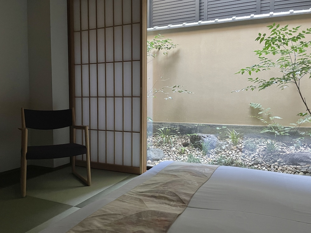 Gion Misen Furumonzen 29/38