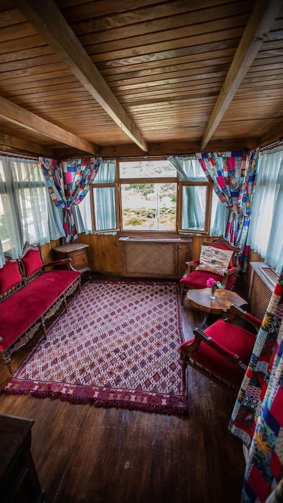 Chez Rumi Butik Otel 24/50