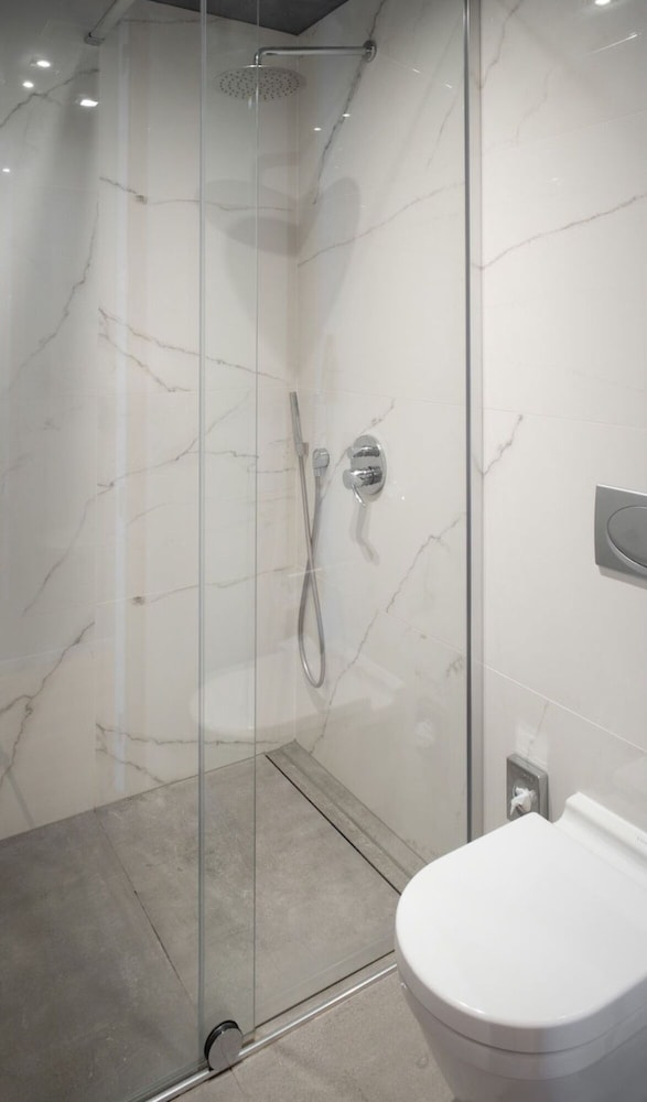 987 Prague Hotel 52/56