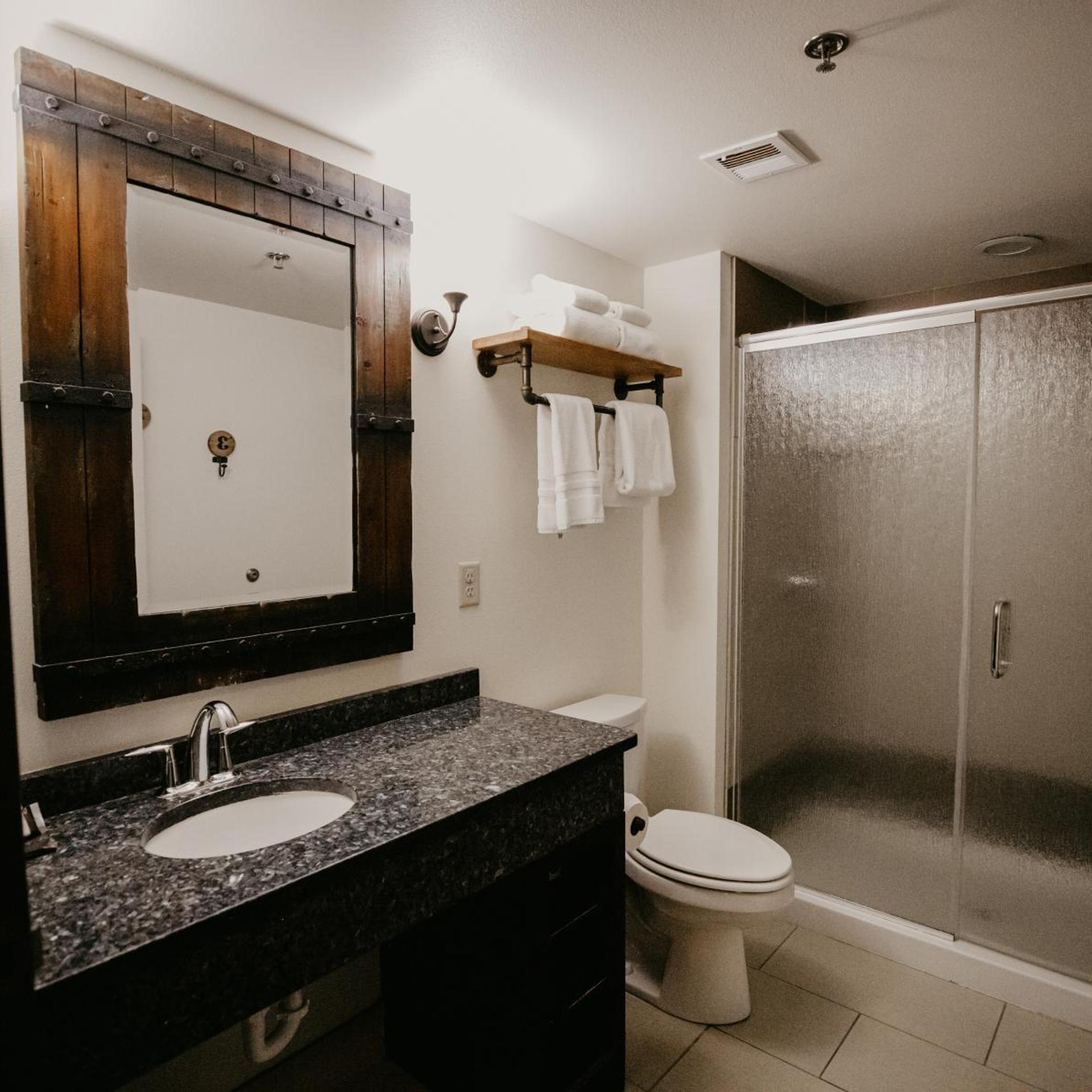 استوديو ديلوكس بسرير مزدوج، The Brewhouse Inn Suites 4/10