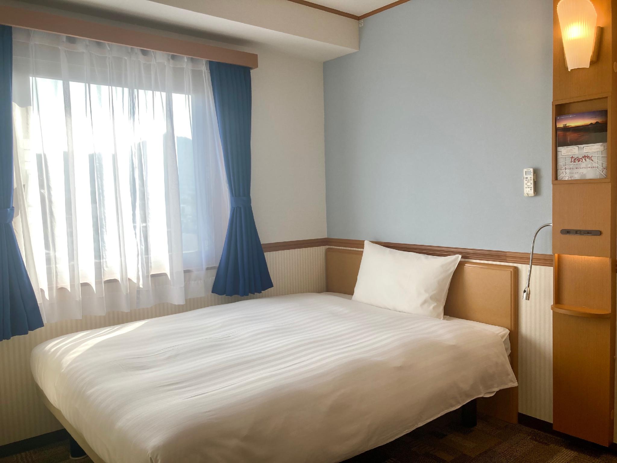 Room, Single, Smoking