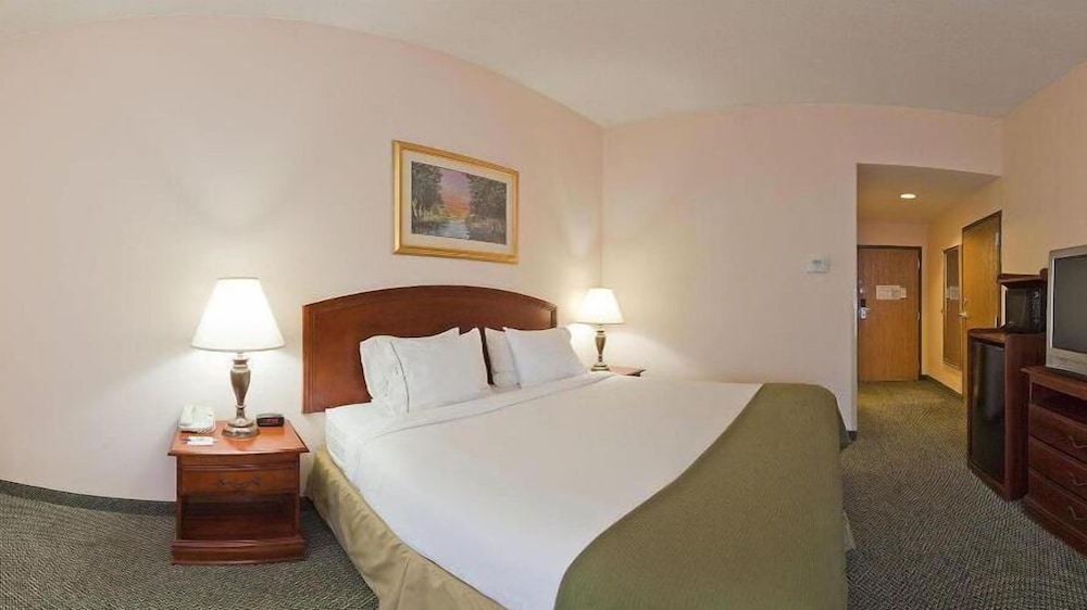 Holiday Inn Express Hotel And Suites Grenada 17/51