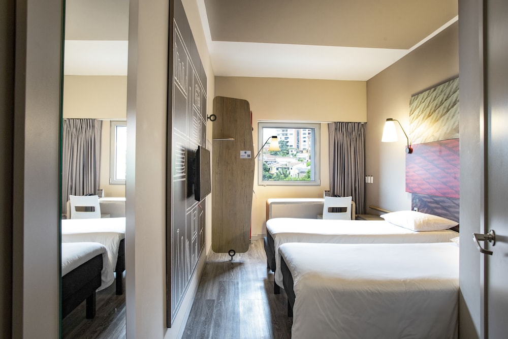 Ibis Cali Granada 18/75