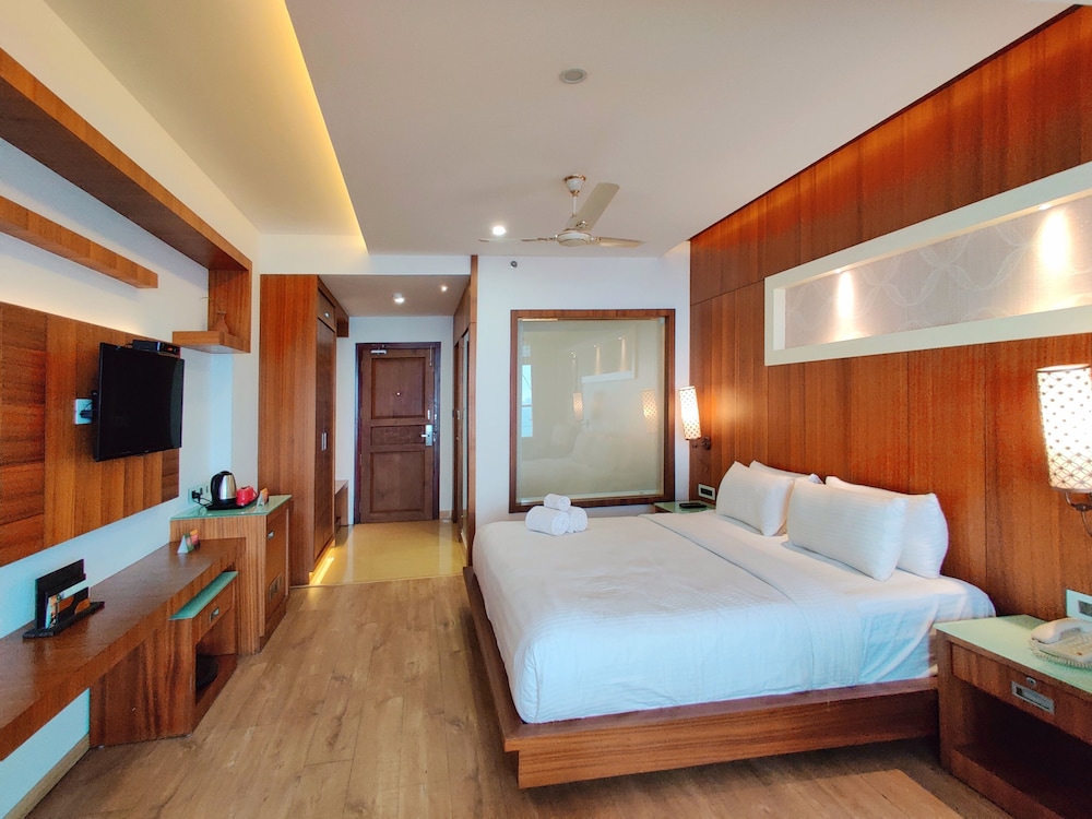 Amber Dale Luxury Hotel and Spa, Munnar (ex PLUM JUDY - THE LEISURE HOTEL) 18/50