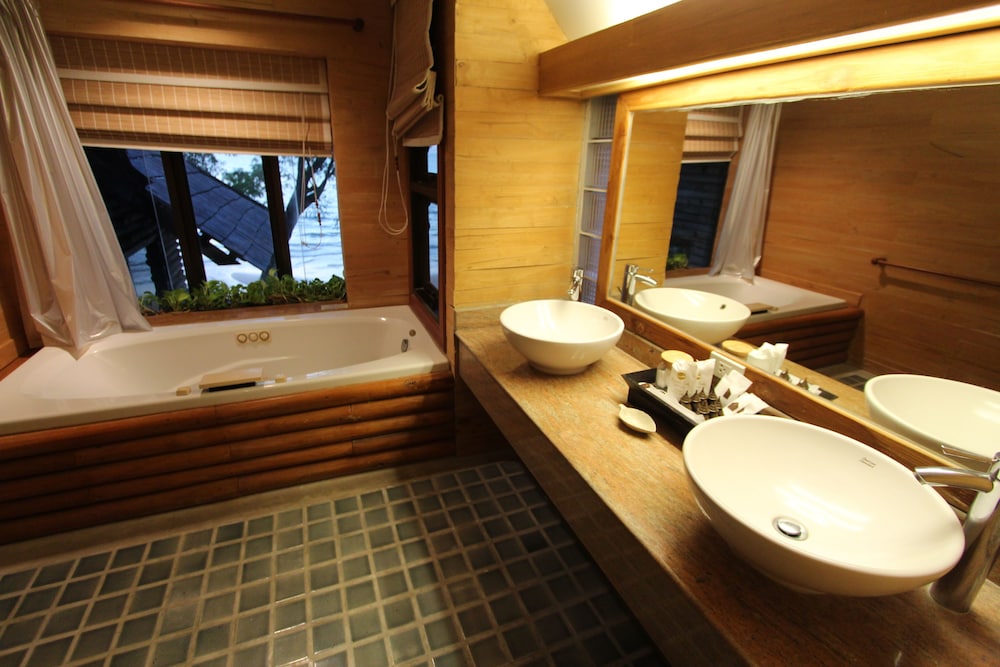 Sunset Park Resort And Spa 75/75
