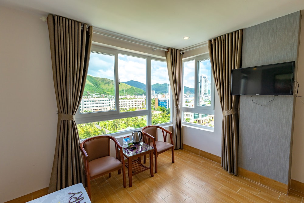 Canary Nha Trang Hotel 26/38