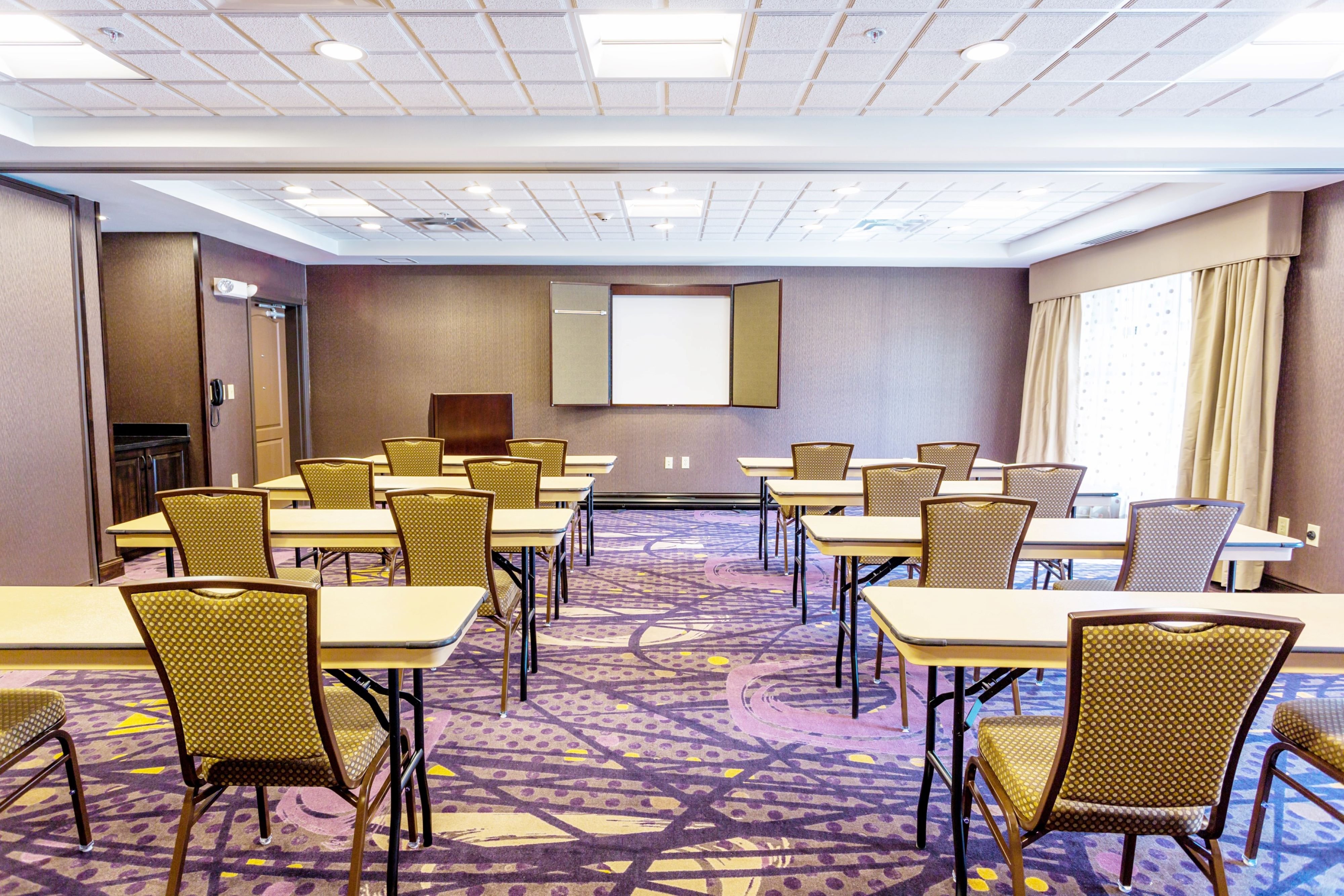 Holiday Inn Express And Suites Billings 17/21