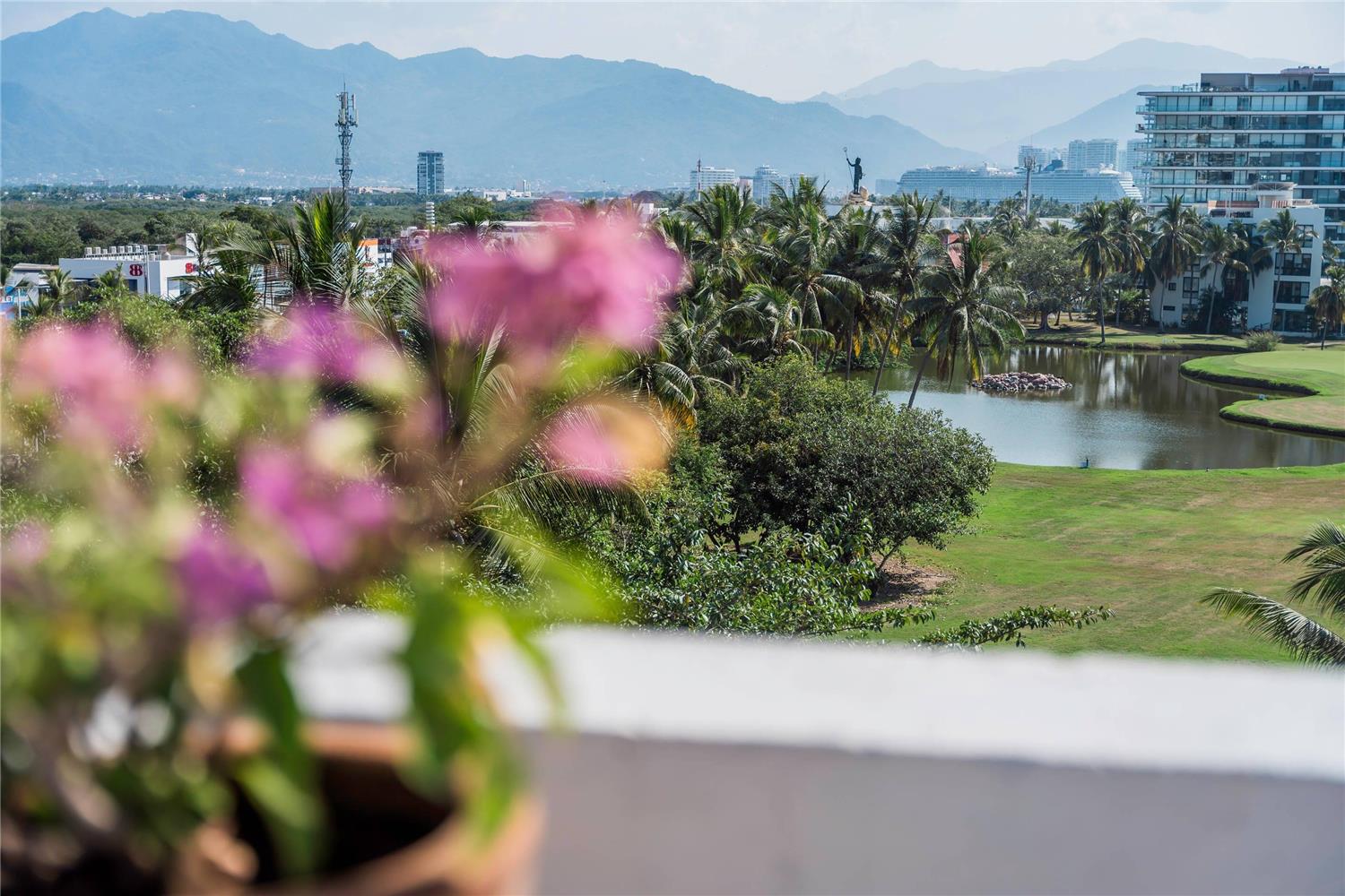Comfort Inn Puerto Vallarta Golfside & Marina 23/36