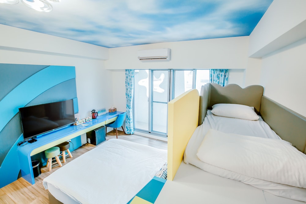 Ocean Party B&B 7/50