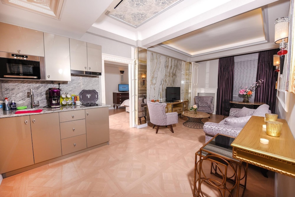 My House Otel 30/49