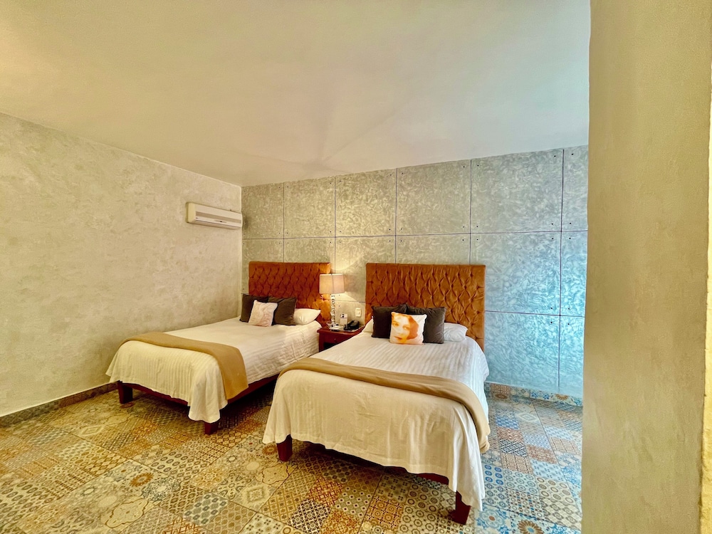 El Sueno Hotel And Spa 32/77