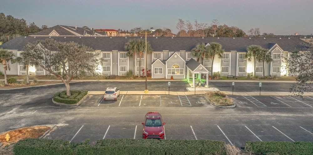 Microtel Inn & Suites by Wyndham Gulf Shores 37/64