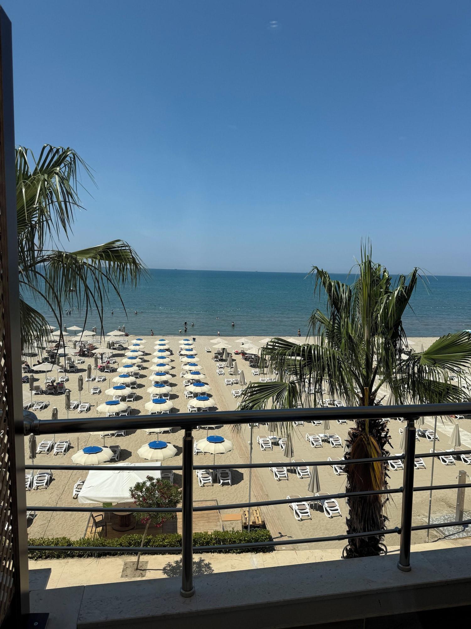 Adria Palace 61/64