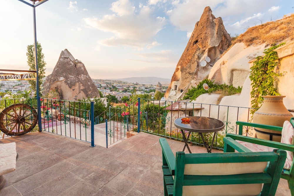 Roc Of Cappadocia 30/49