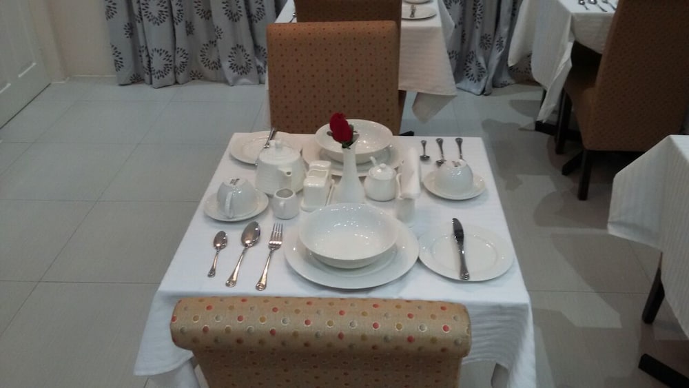 First Avenue Guest House 16/19