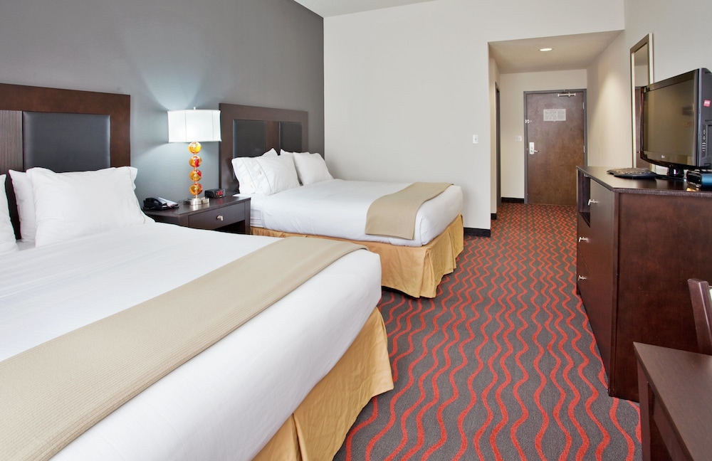 Holiday Inn Express Hotel And Suites Festus South St Louis 12/63
