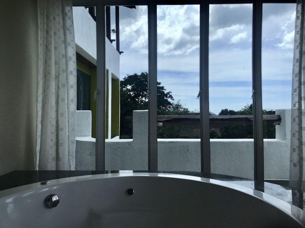 AoNang Colors Hotel Krabi (ex AliSea Boutique Hotel) 24/50