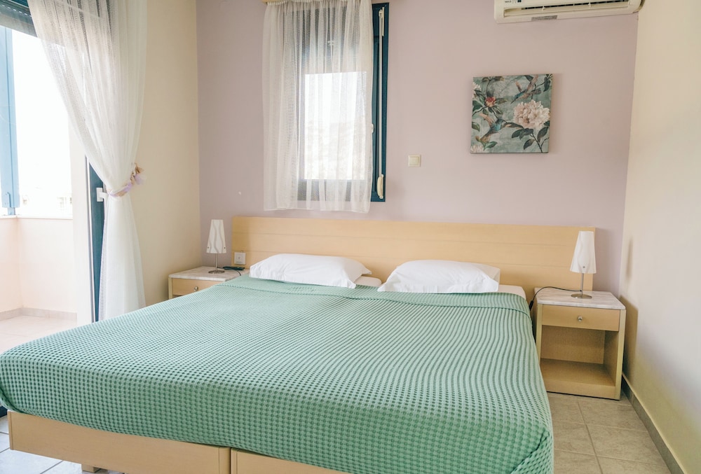Emporios Bay Hotel 24/64