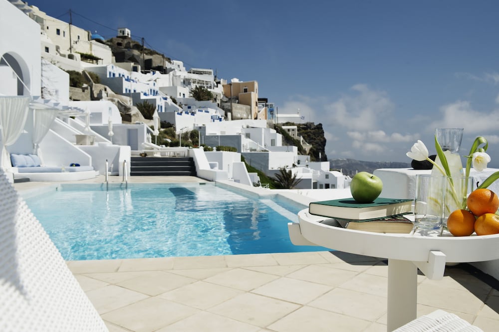 Astra Suites 47/50