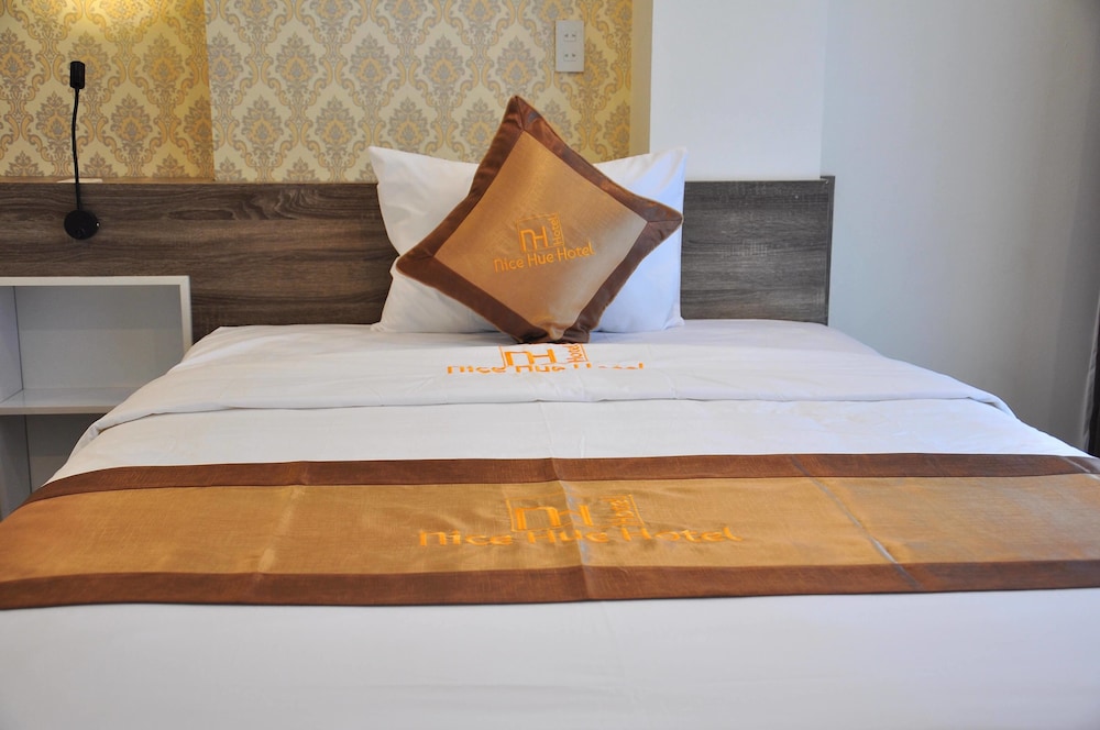 Nice Hue Hotel 37/50