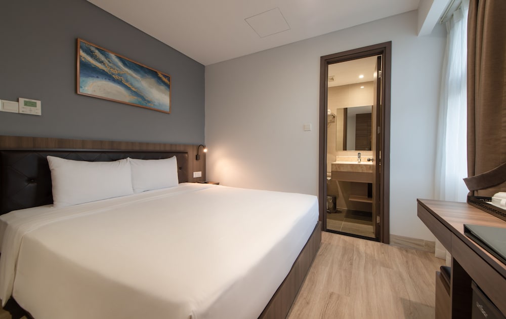 SUPERIOR, DOUBLE BED