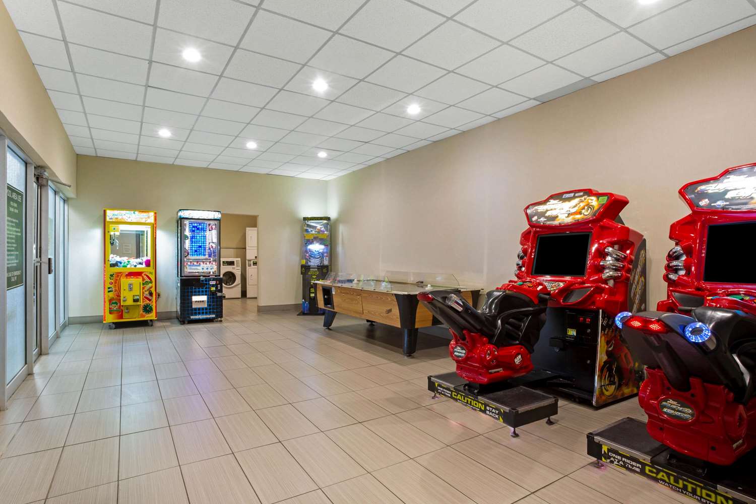 La Quinta Inn & Suites by Wyndham Springfield MA 41/43
