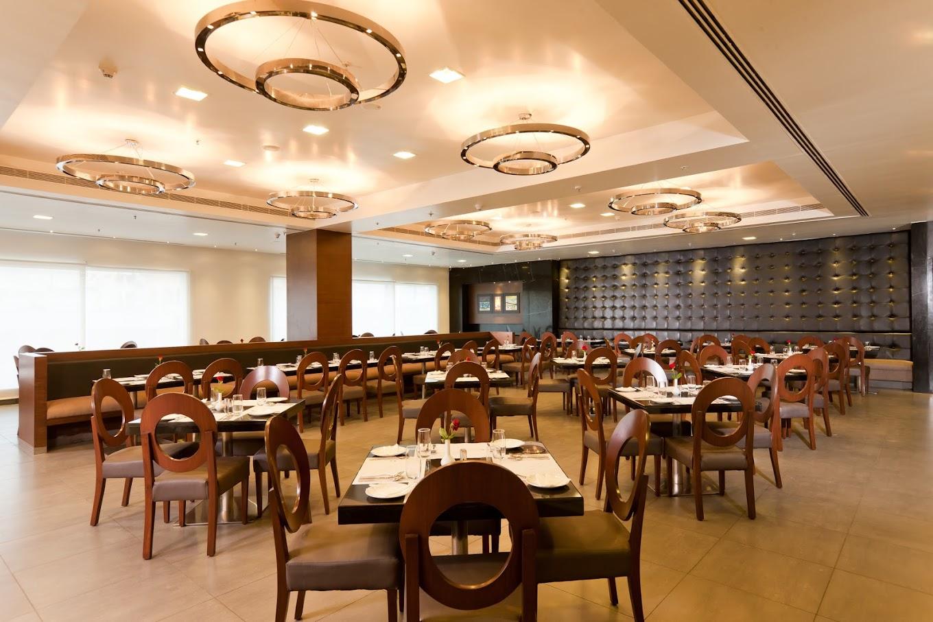 HOTEL SHELTON RAJAMAHENDRI 22/24