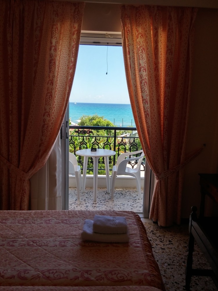 Anetis Beach Hotel 23/50