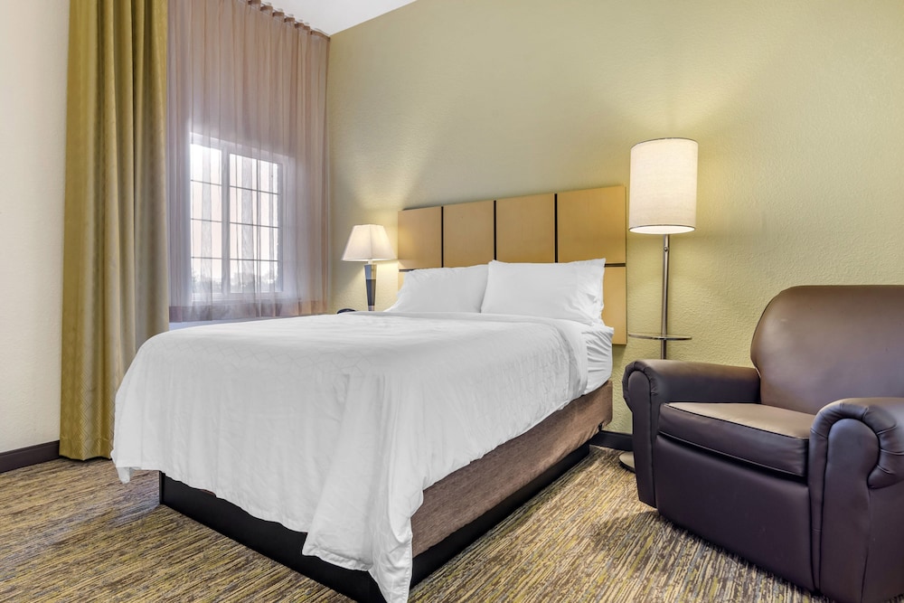 Candlewood Suites Alabaster 13/50
