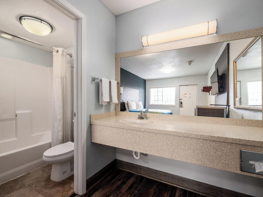 Grove City Travel Inn Columbus South 38/44