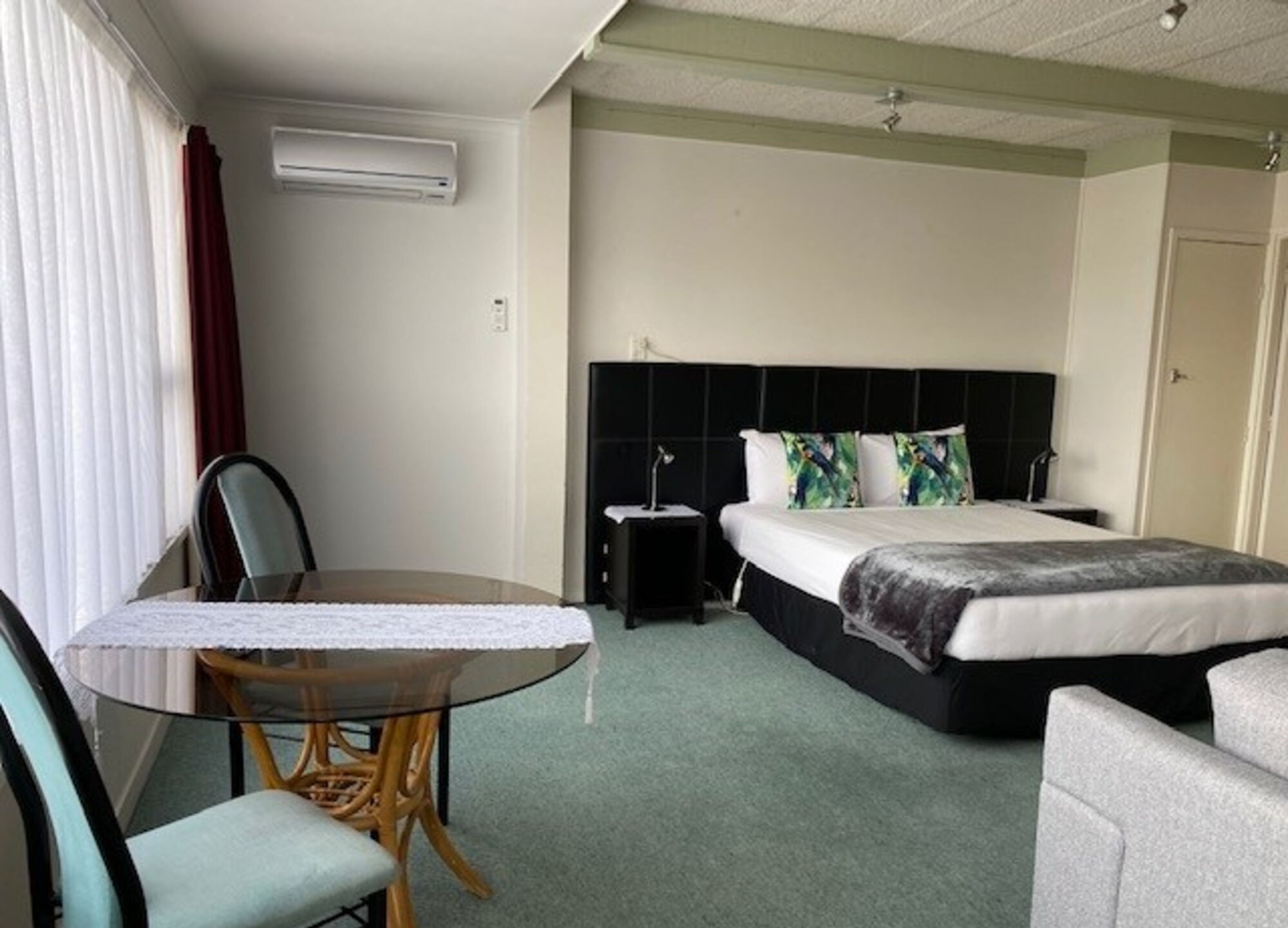 استوديو بسرير مزدوج، Chevron Motel 2/3
