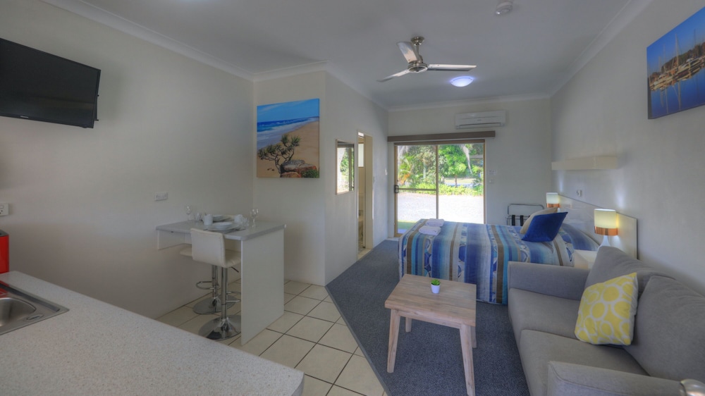 YAMBA MOTOR INN 45/62