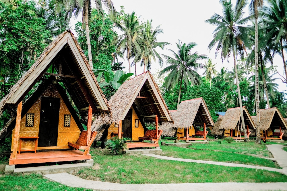 Nipa Hut Village 31/33