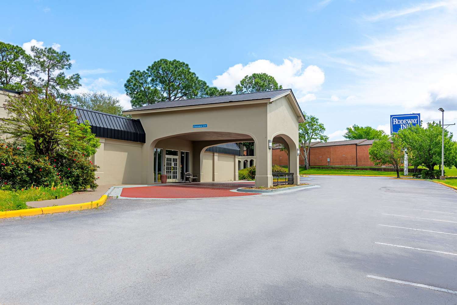 Rodeway Inn Huntsville West 31/36