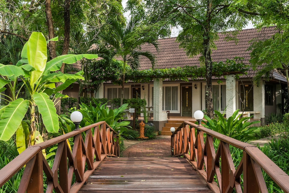 Le Charme Sukhothai Historical Park Resort in SUKHOTHAI