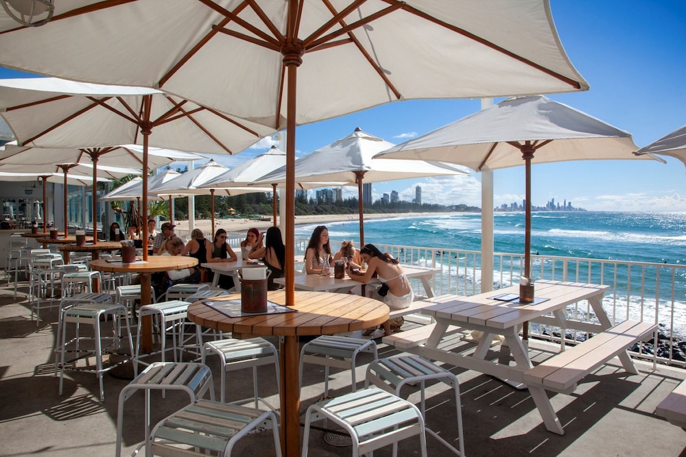 AUSSIE RESORT 31/50